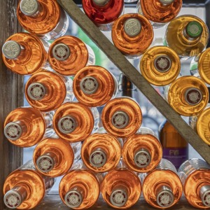 Packshot de bouteilles de rosé & de blanc